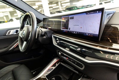 2025 BMW X6 xDrive40i