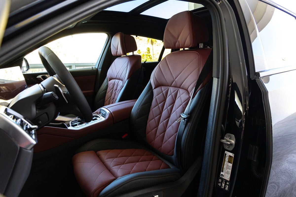 2027 BMW X6 xDrive40i