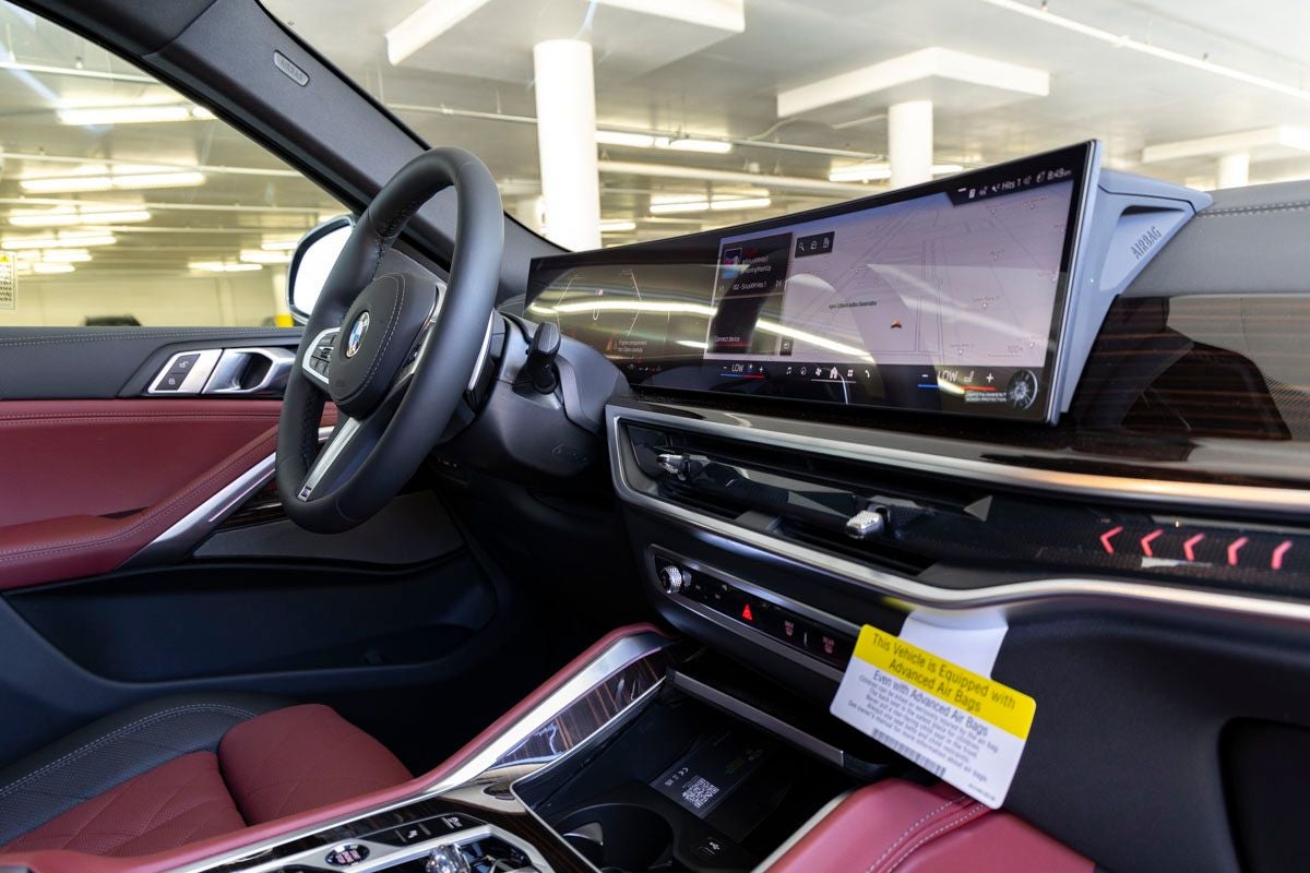 2027 BMW X6 xDrive40i