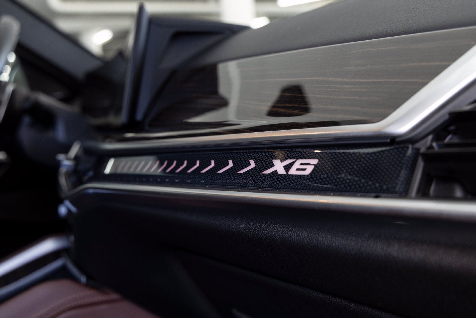 2024 BMW X6 xDrive40i