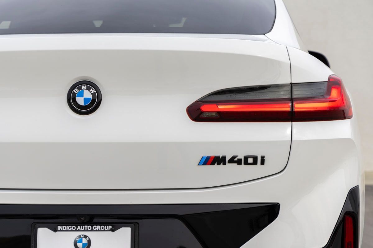 2023 BMW X4 M40i