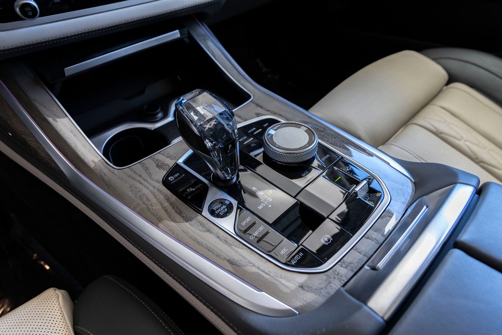 2024 BMW X7 ALPINA XB7 - Photo 23