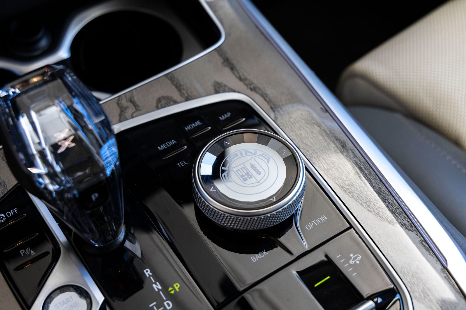 2024 BMW X7 ALPINA XB7 - Photo 25