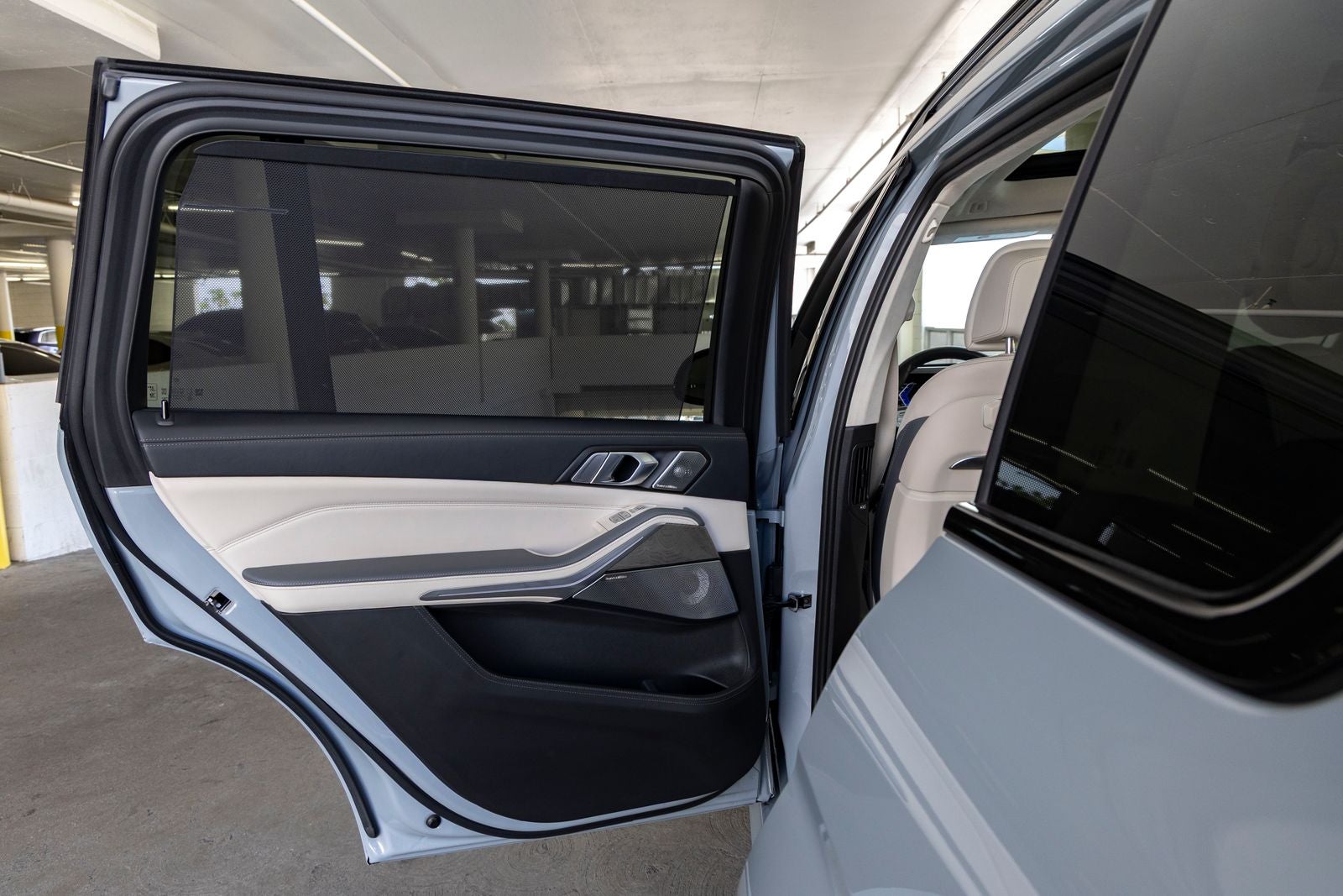 2024 BMW X7 ALPINA XB7 - Photo 28