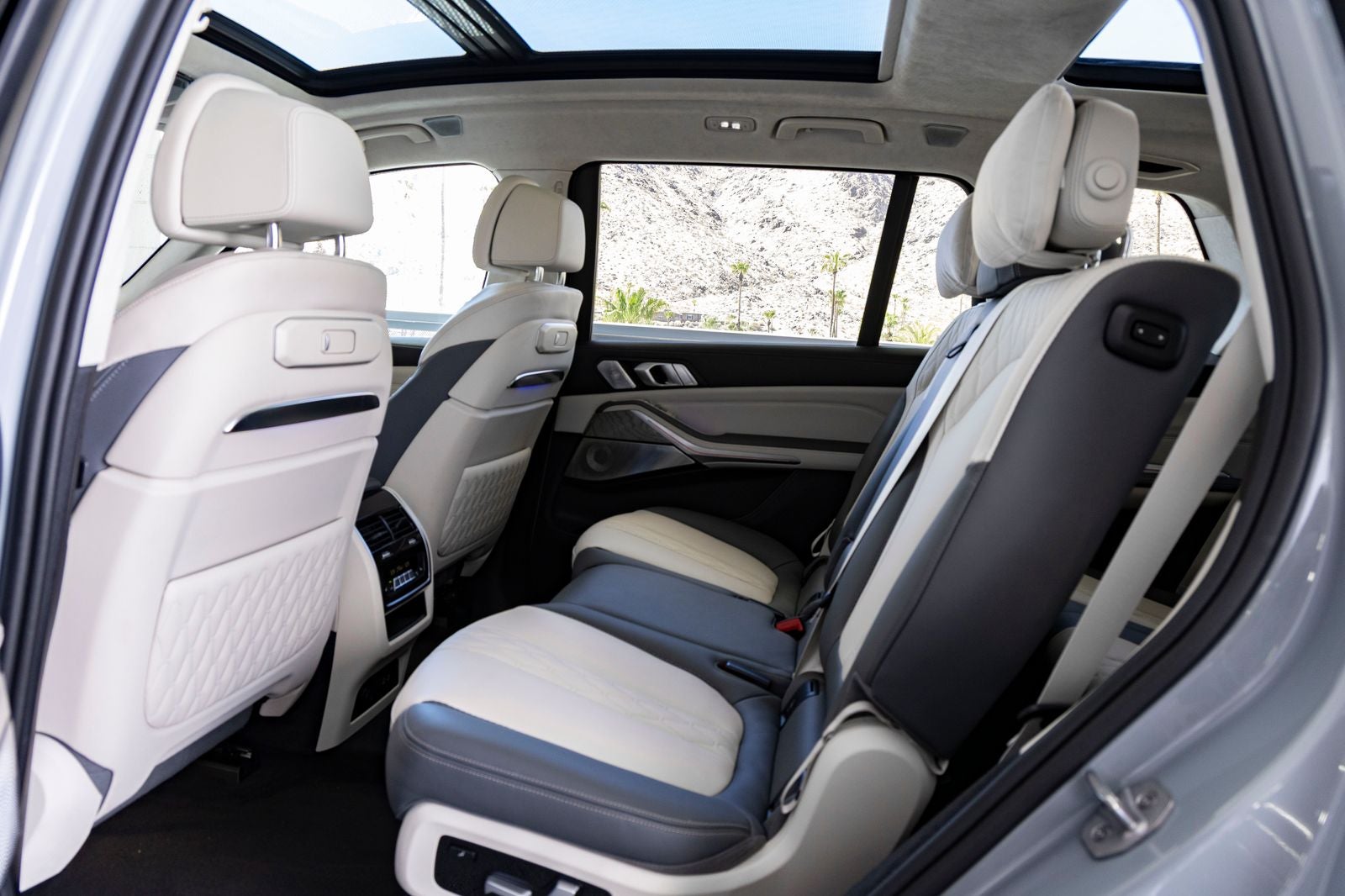 2024 BMW X7 ALPINA XB7 - Photo 29