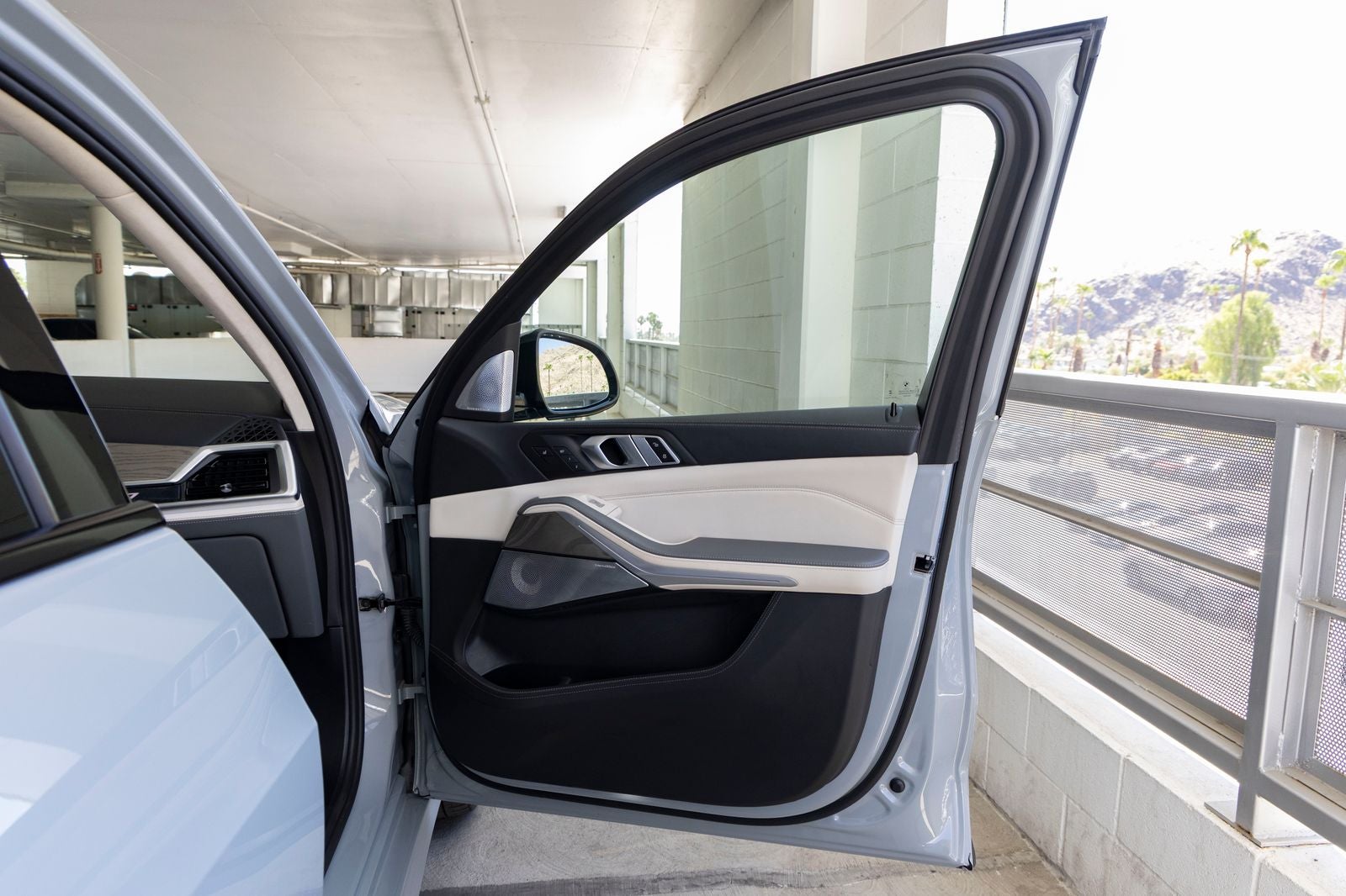 2024 BMW X7 ALPINA XB7