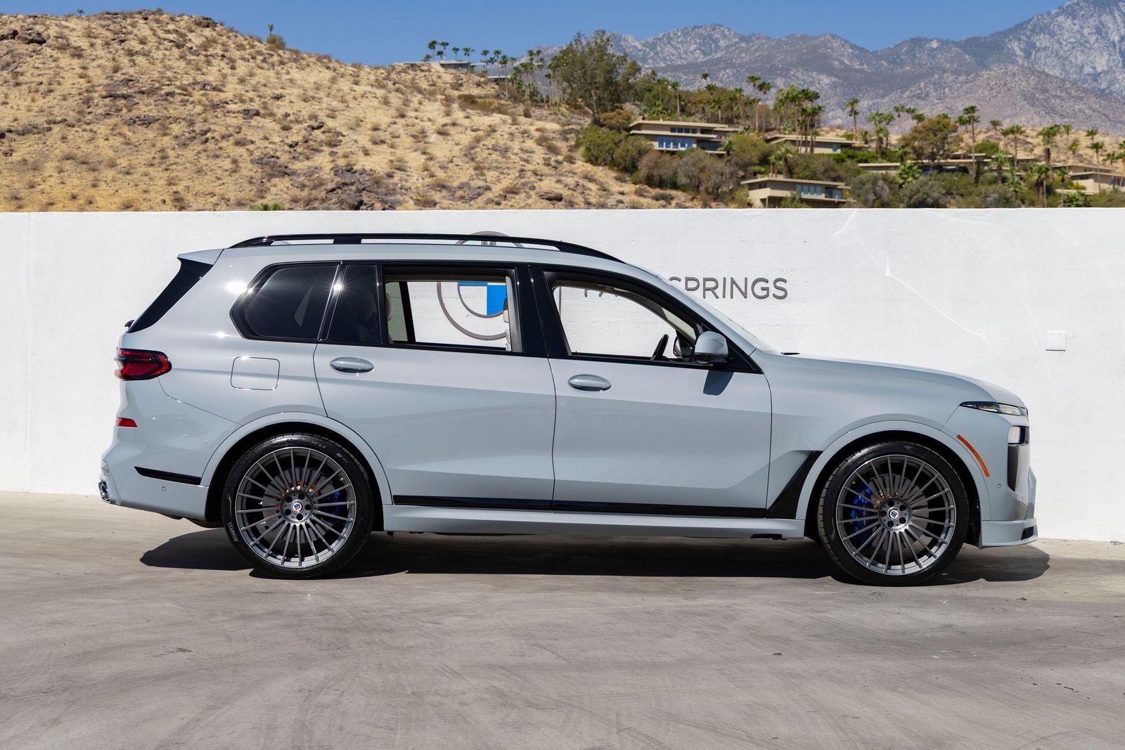 2024 BMW X7 ALPINA XB7 - Photo 6