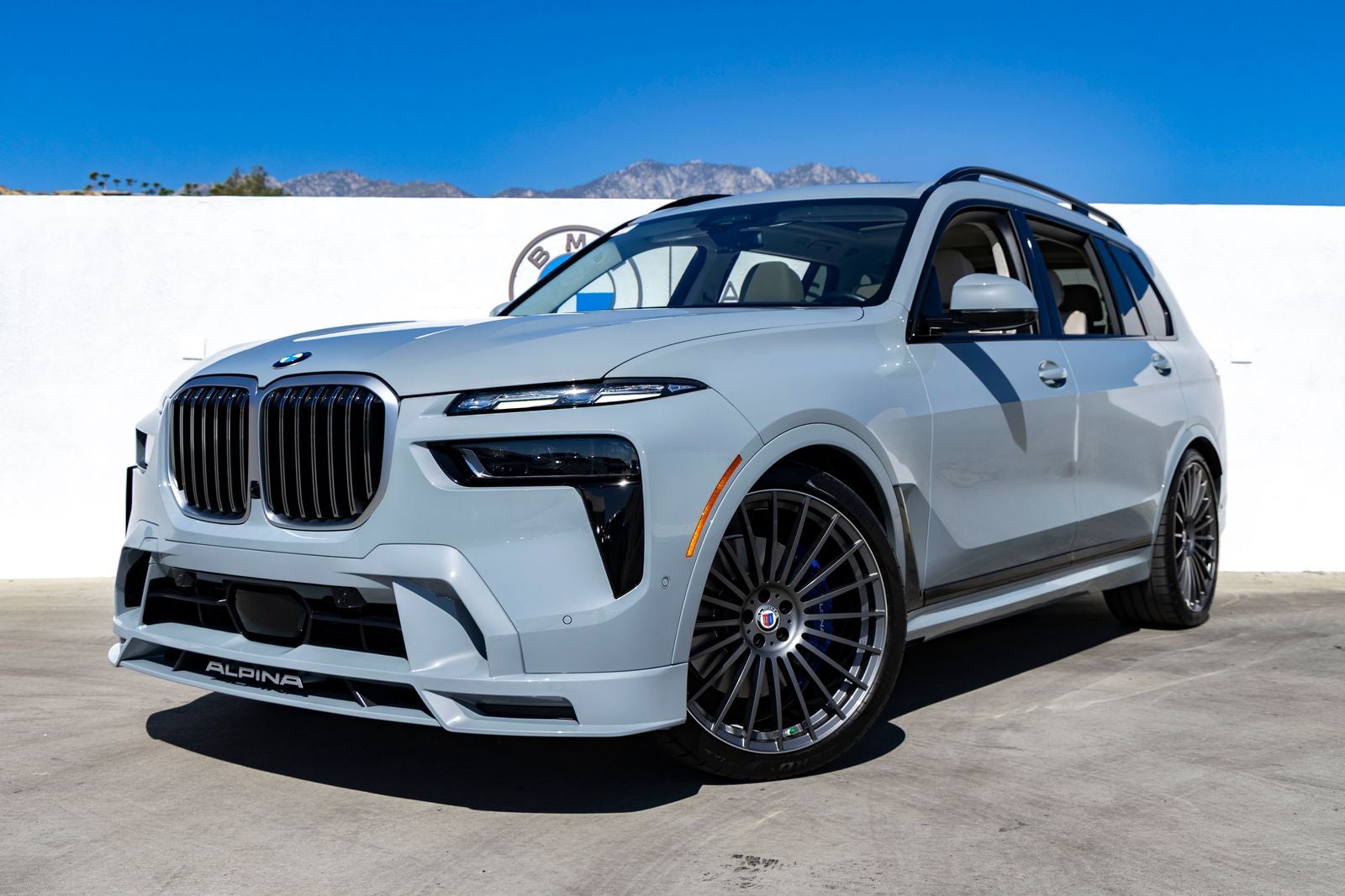 2024 BMW X7 ALPINA XB7 - Photo 8