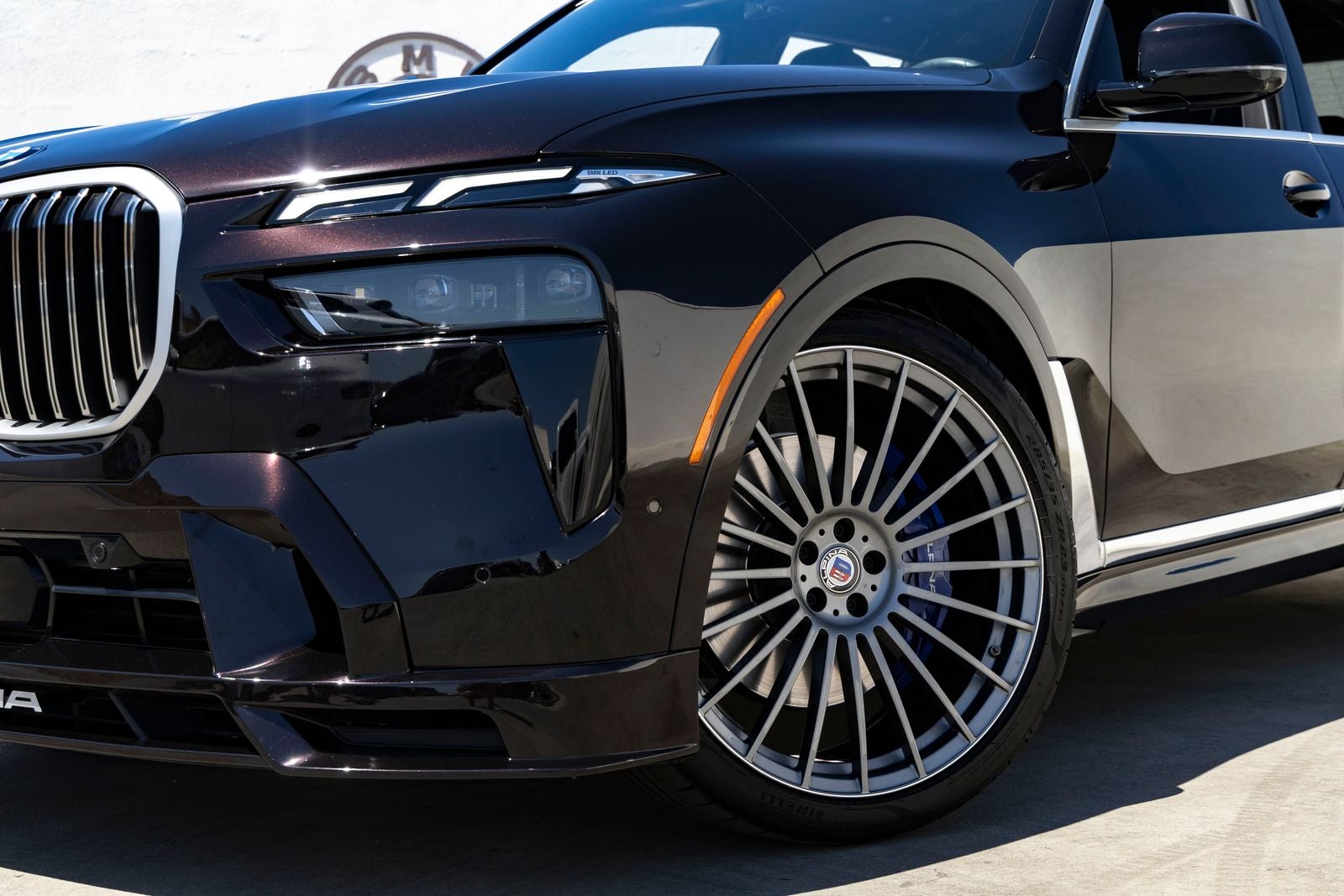 2023 BMW X7 ALPINA XB7