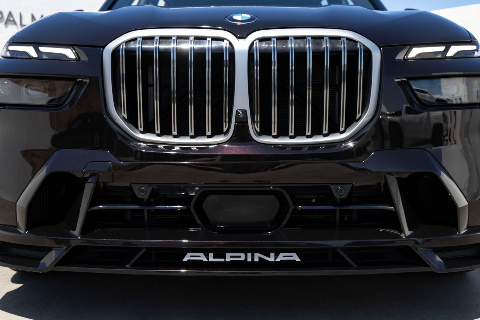 2023 BMW X7 ALPINA XB7