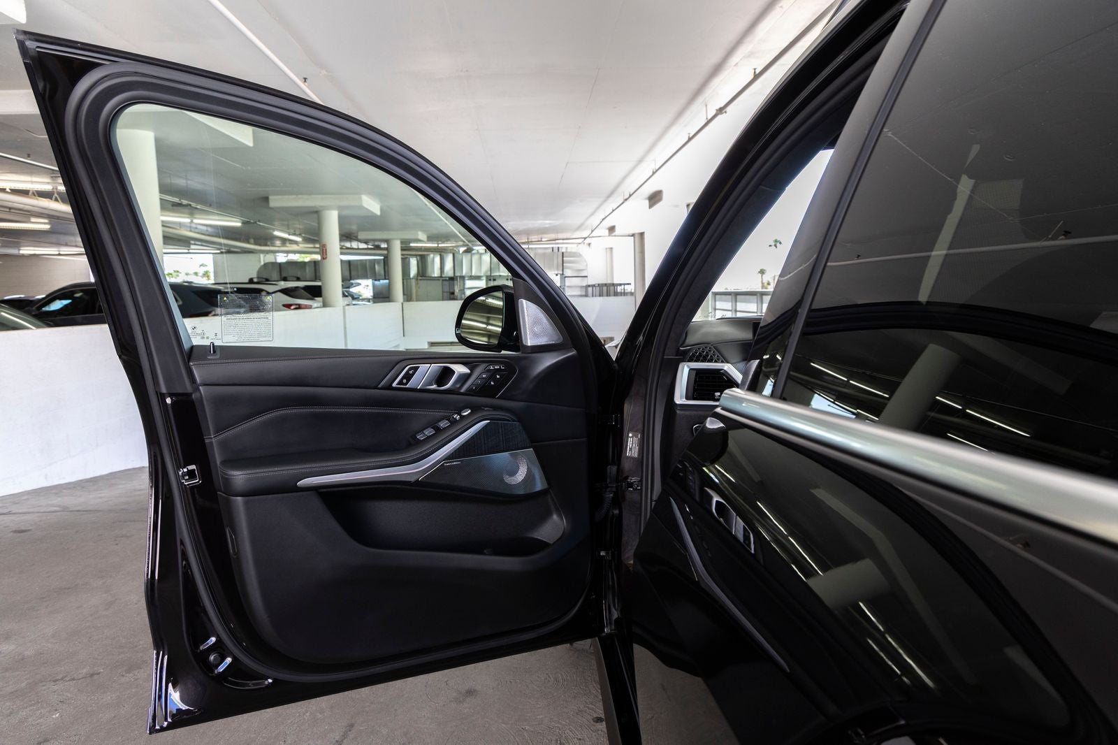 2023 BMW X7 ALPINA XB7