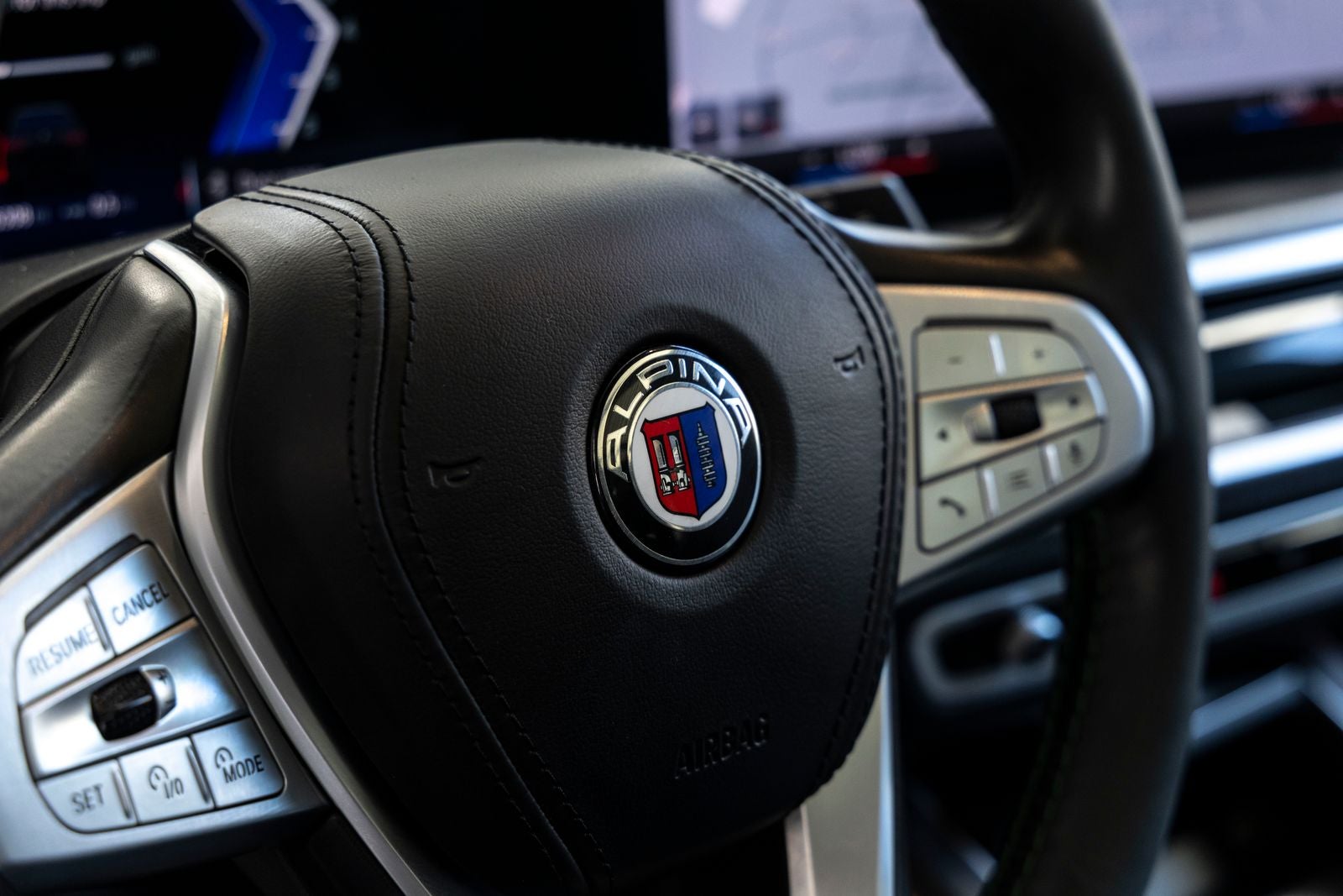 2023 BMW X7 ALPINA XB7