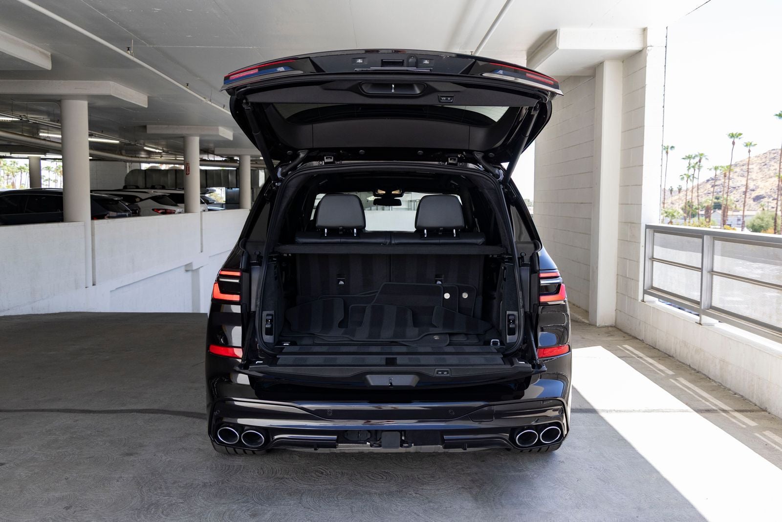 2023 BMW X7 ALPINA XB7
