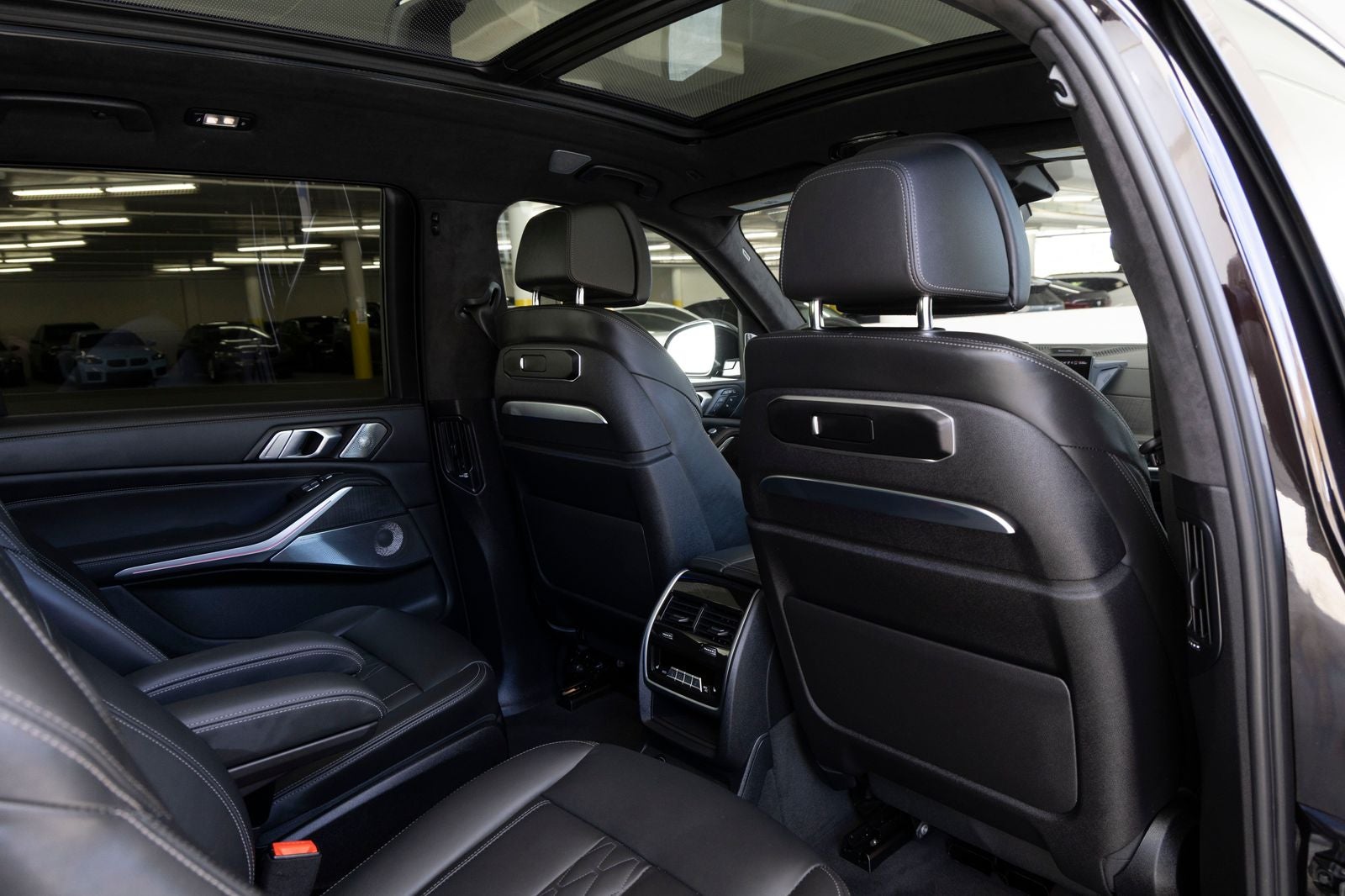 2023 BMW X7 ALPINA XB7