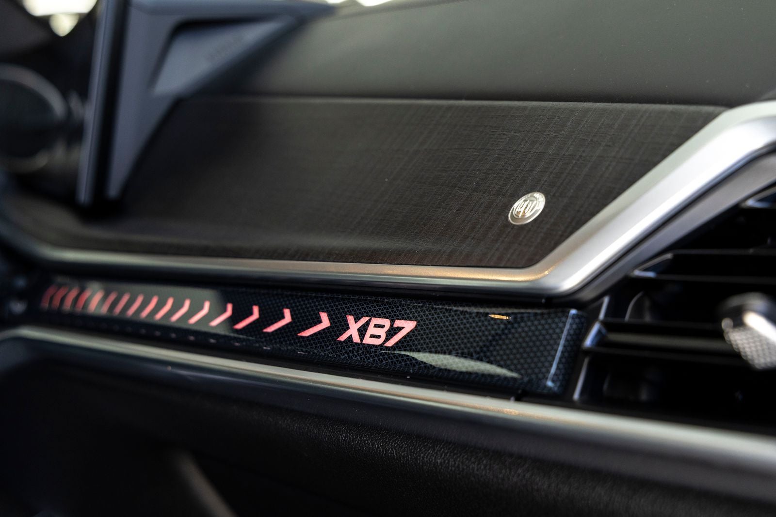 2023 BMW X7 ALPINA XB7
