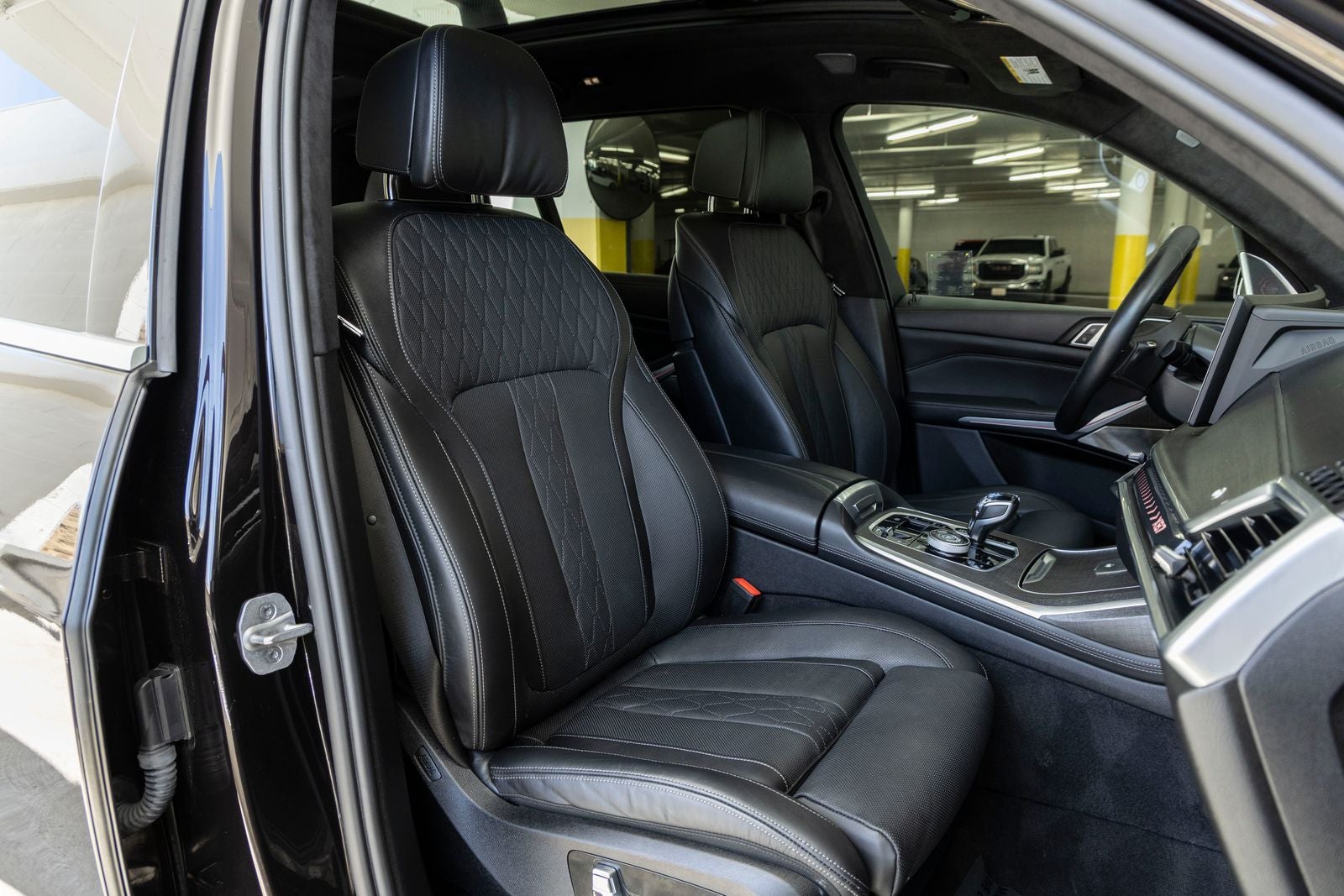 2023 BMW X7 ALPINA XB7