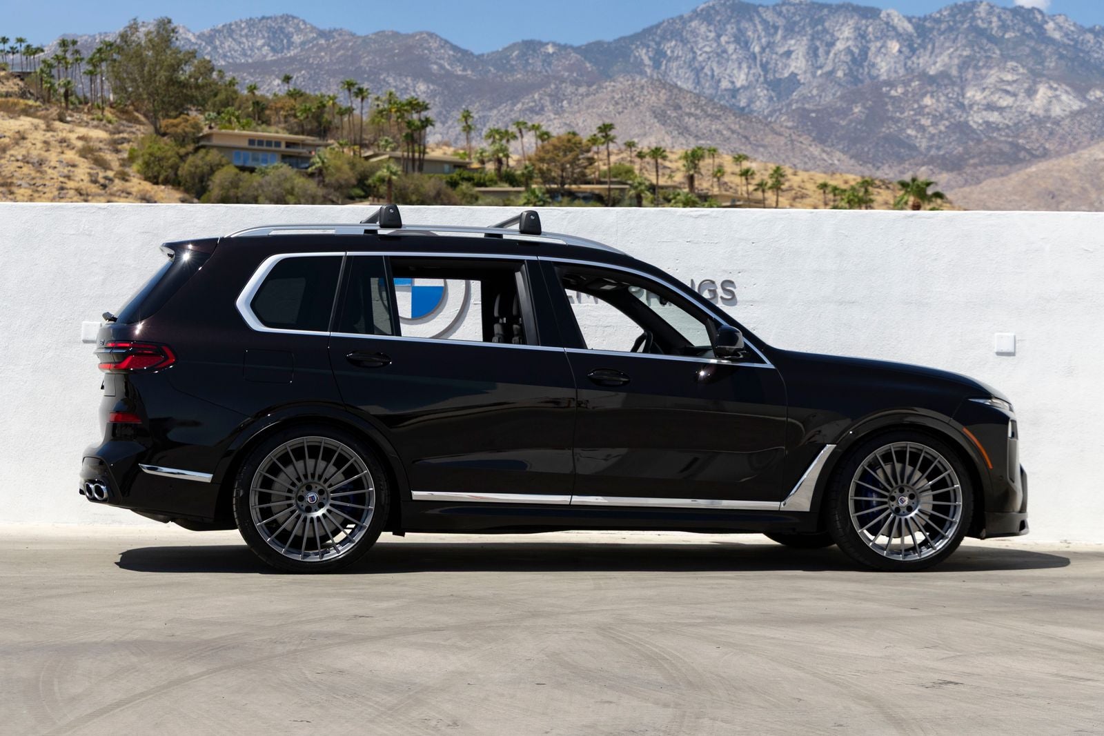 2023 BMW X7 ALPINA XB7