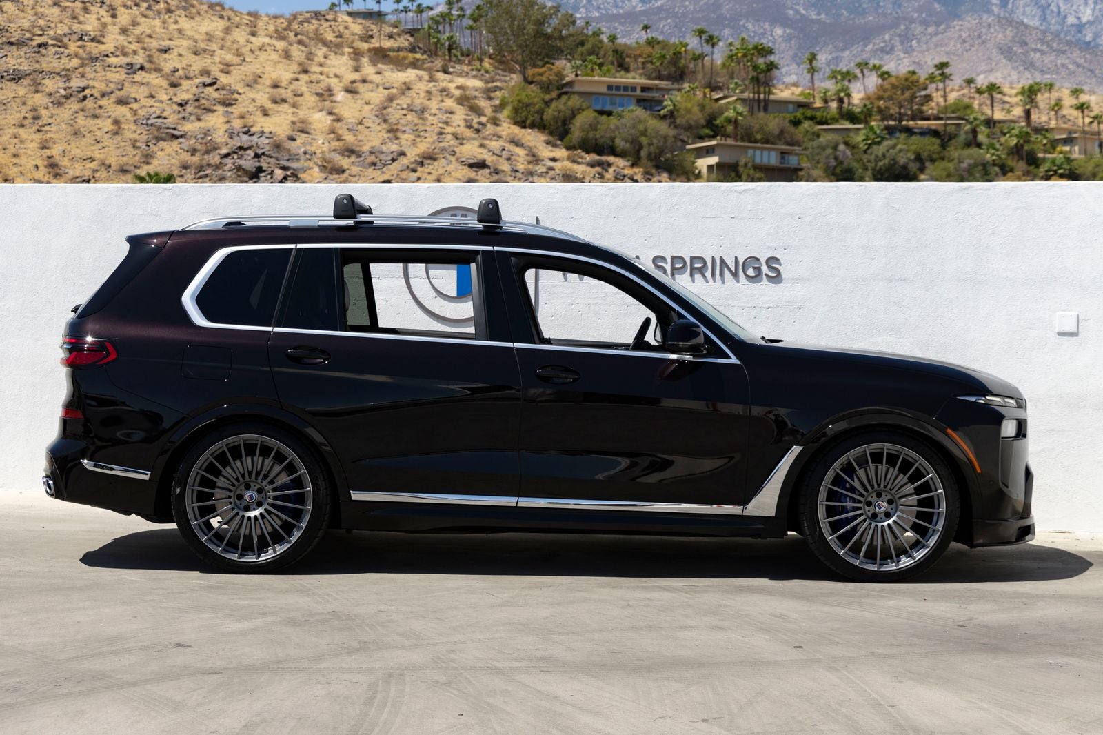 2023 BMW X7 ALPINA XB7