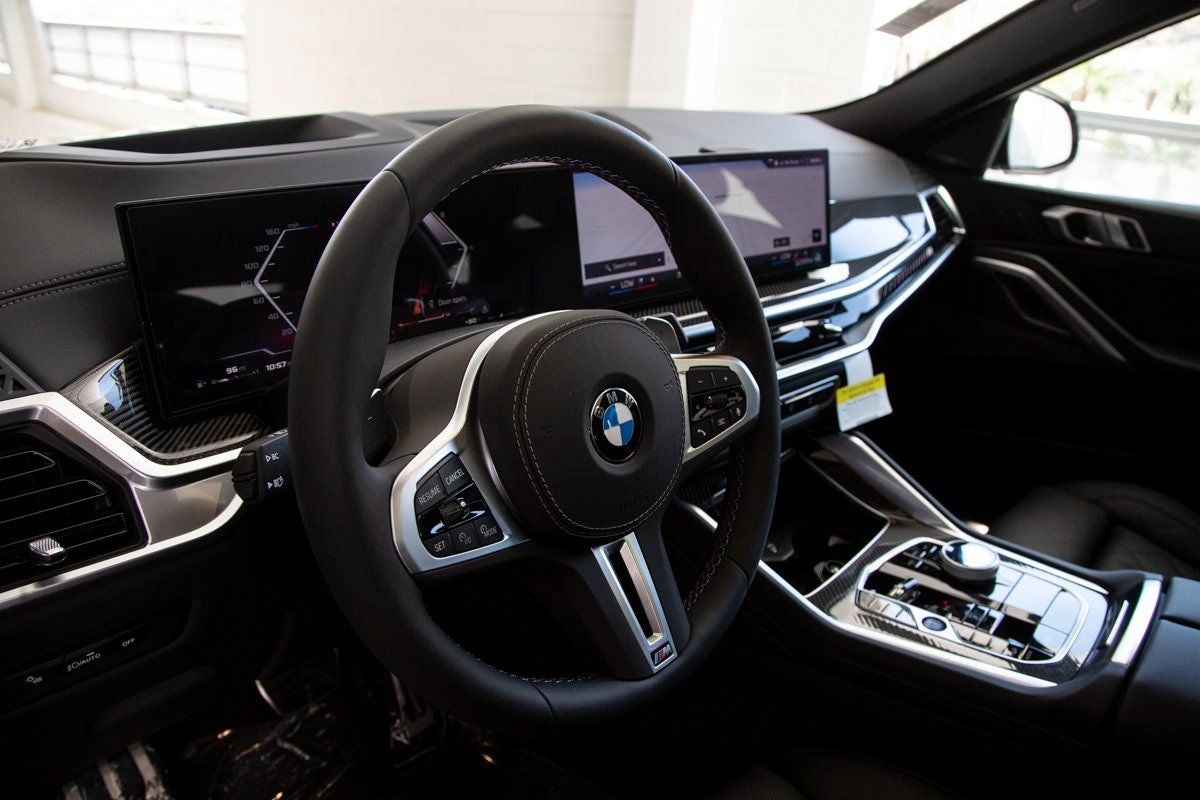 2026 BMW X6 M60i