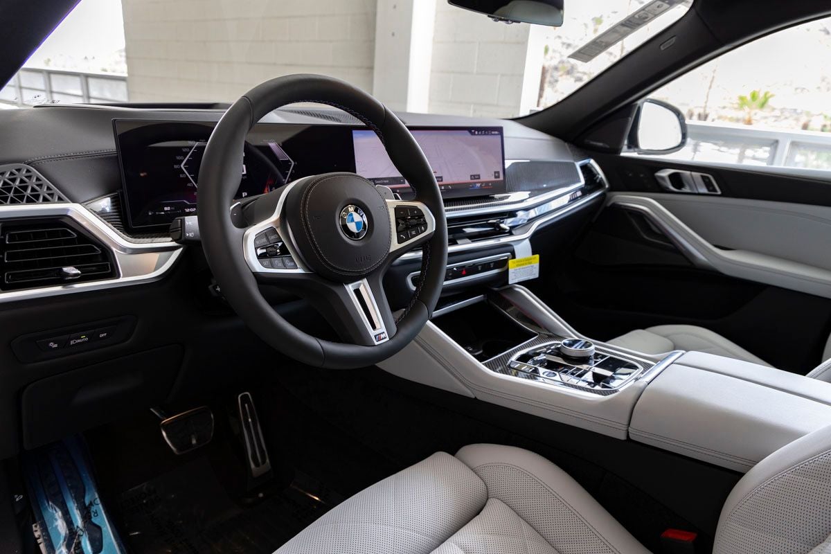 2027 BMW X6 M60i
