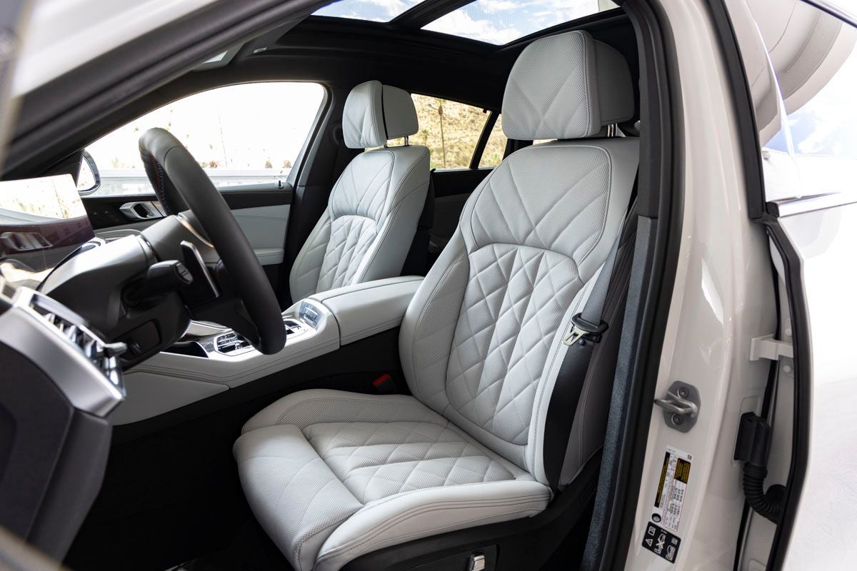 2027 BMW X6 M60i
