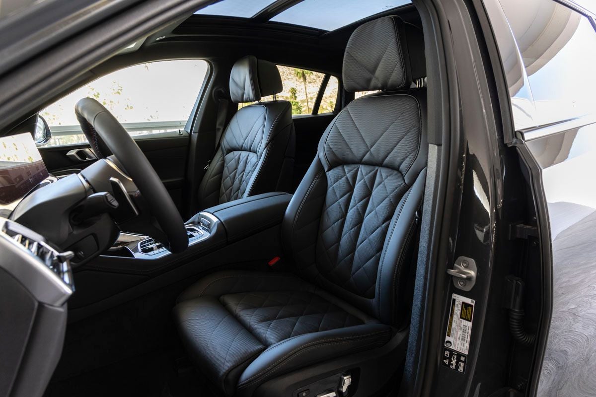 2026 BMW X6 M60i