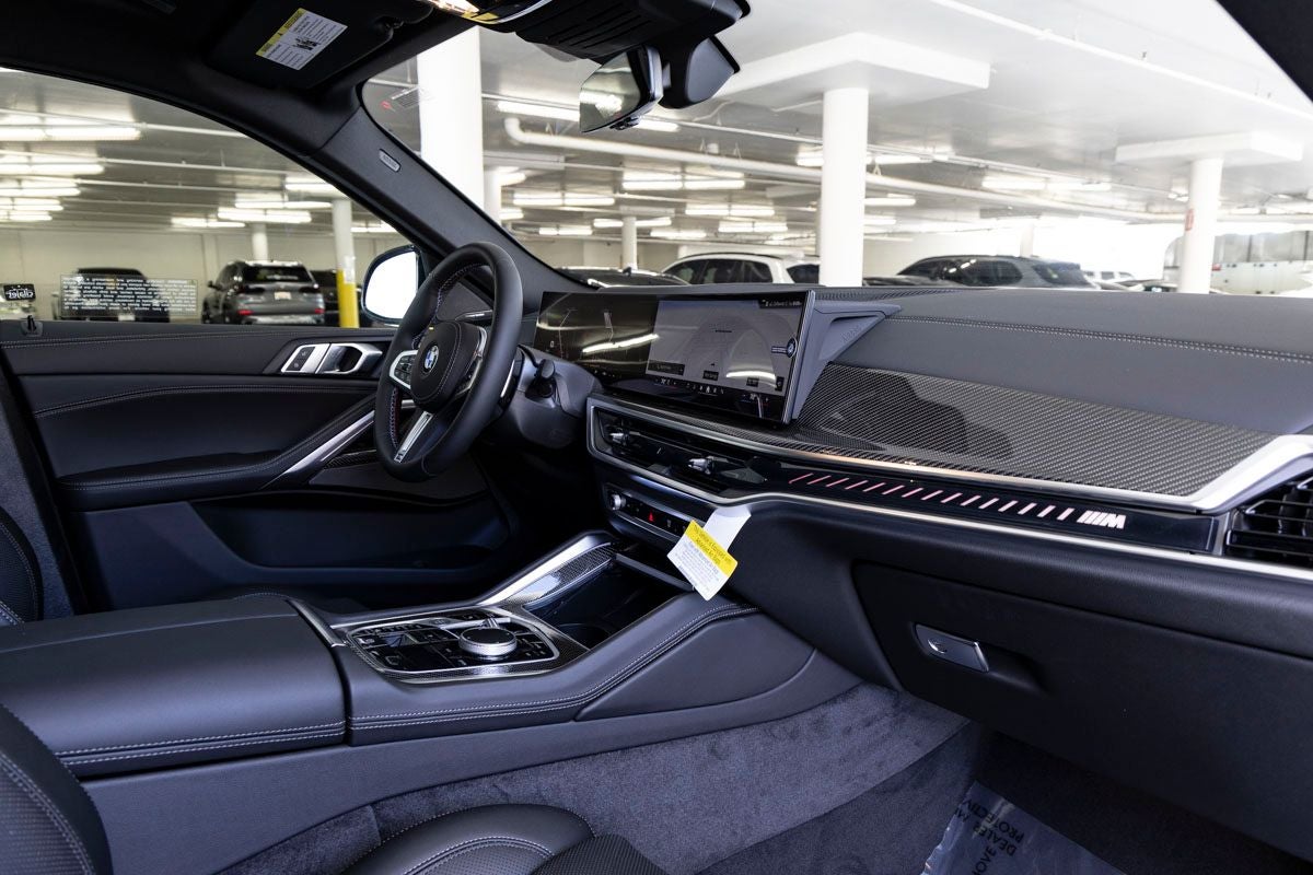 2026 BMW X6 M60i