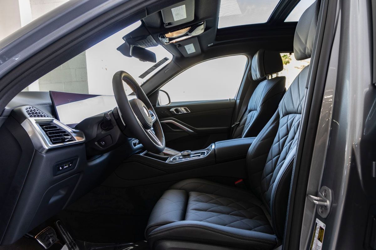 2027 BMW X6 M60i