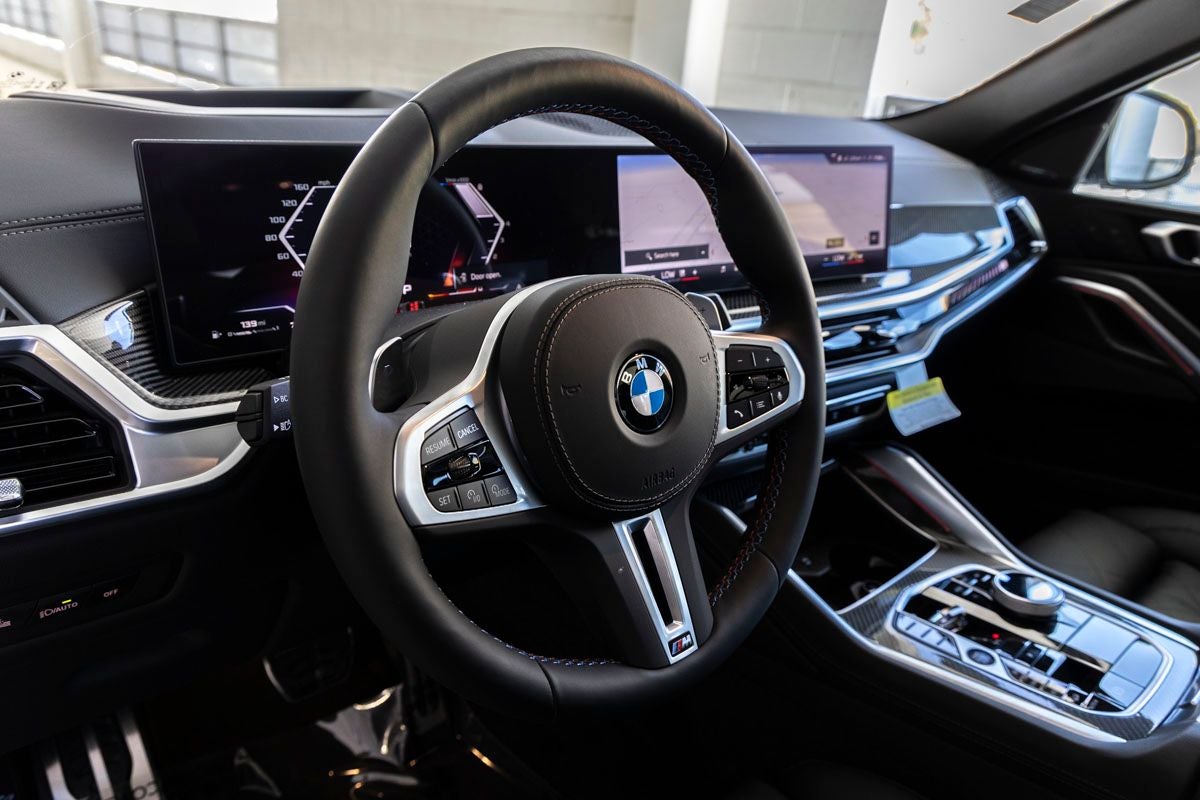 2027 BMW X6 M60i