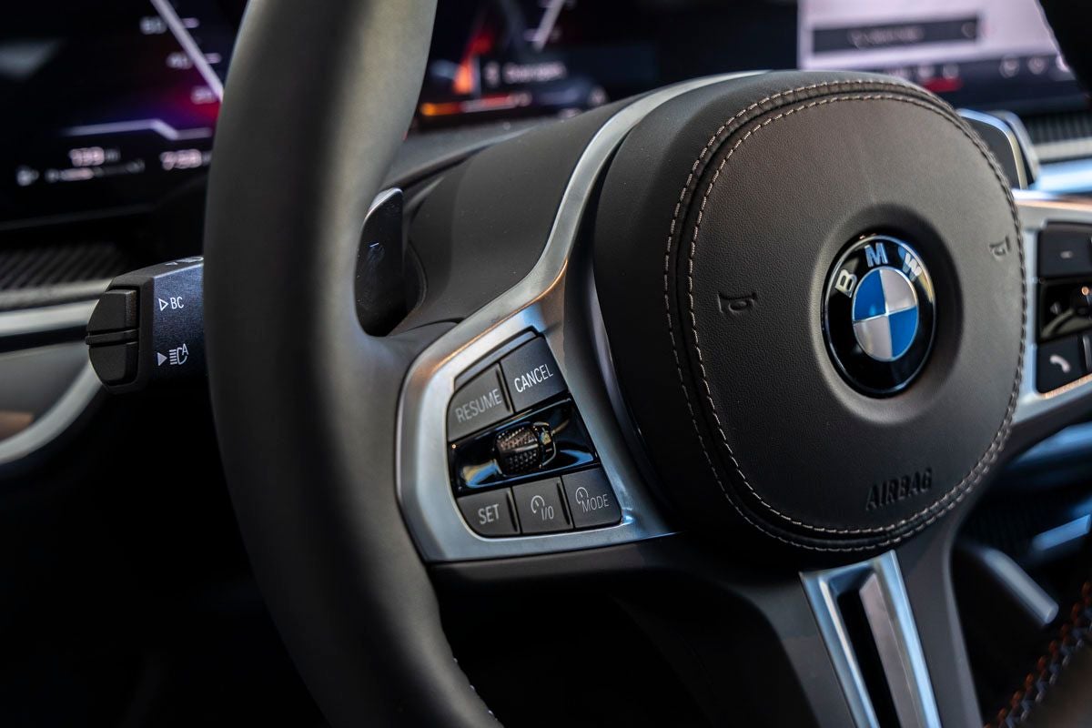 2027 BMW X6 M60i