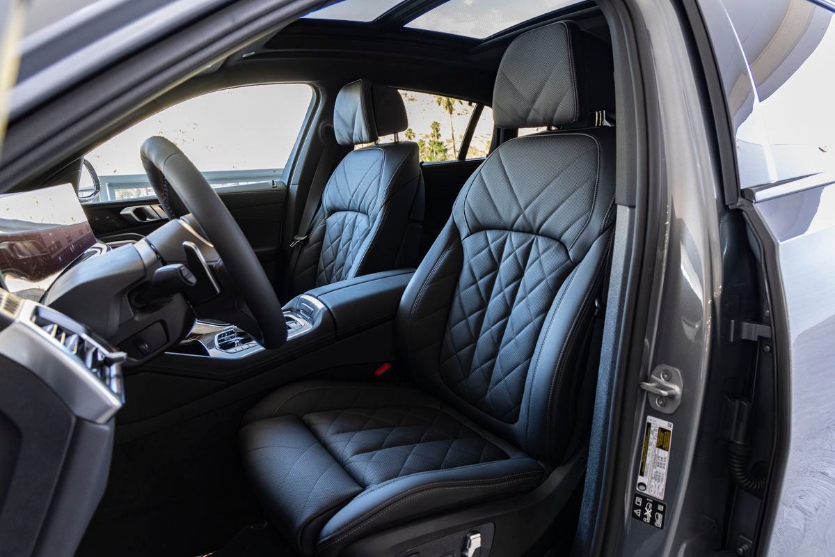 2027 BMW X6 M60i