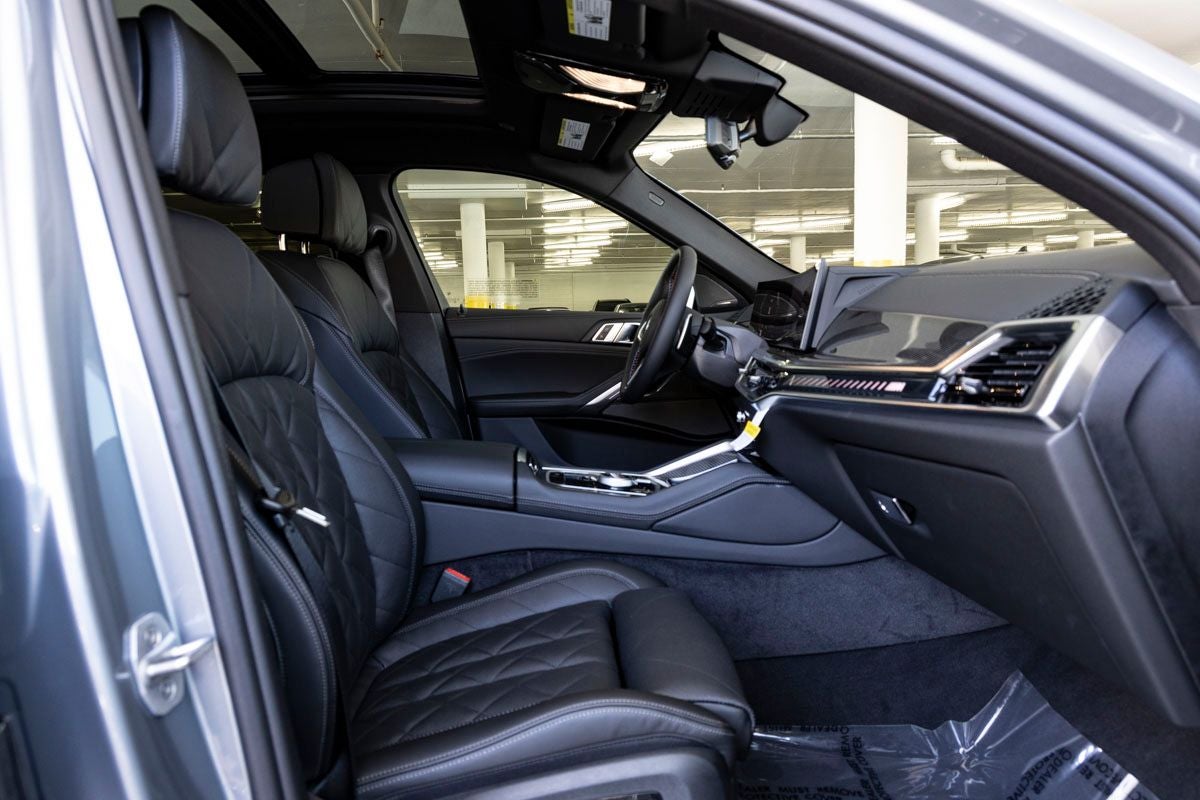 2027 BMW X6 M60i