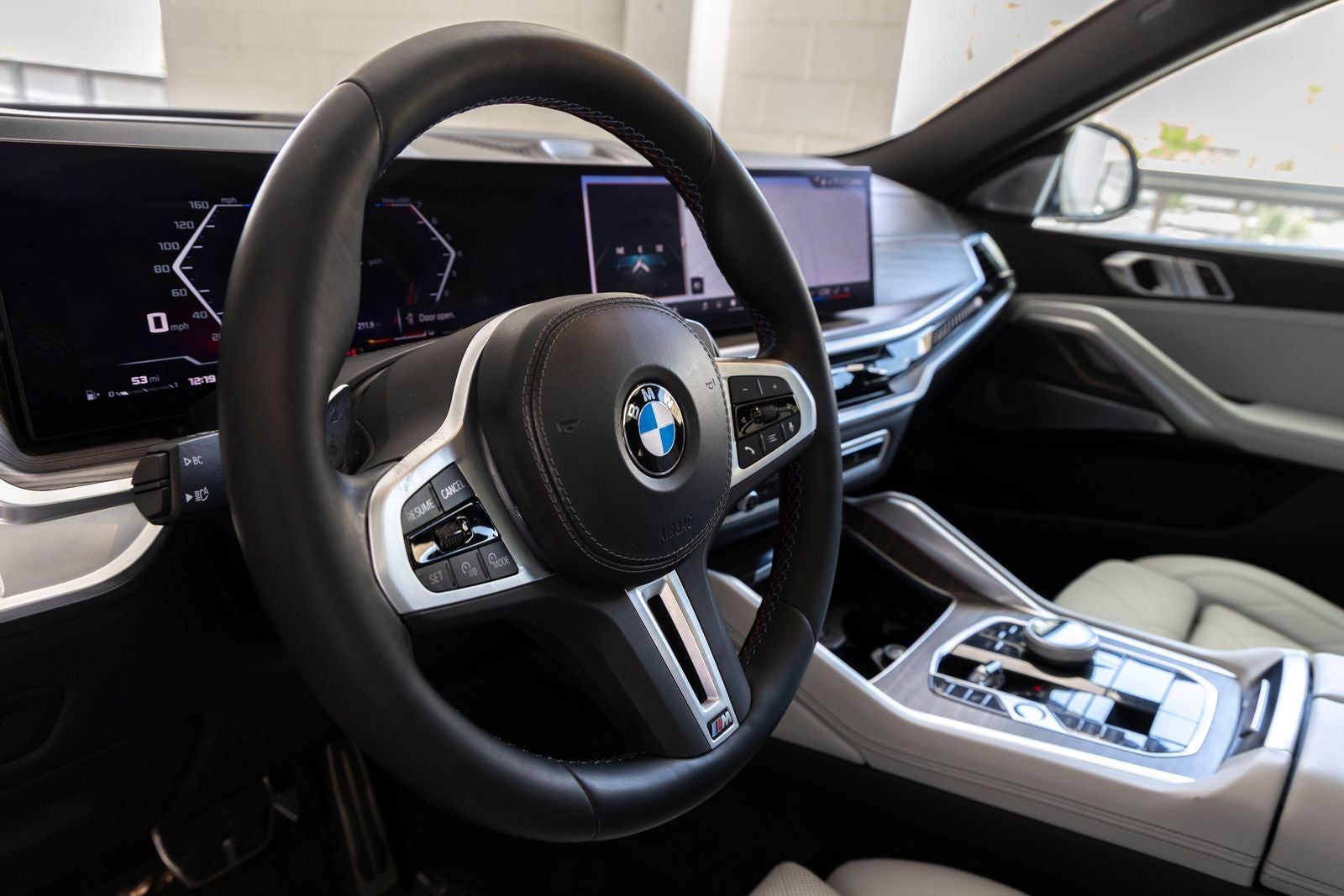 2024 BMW X6 M60i