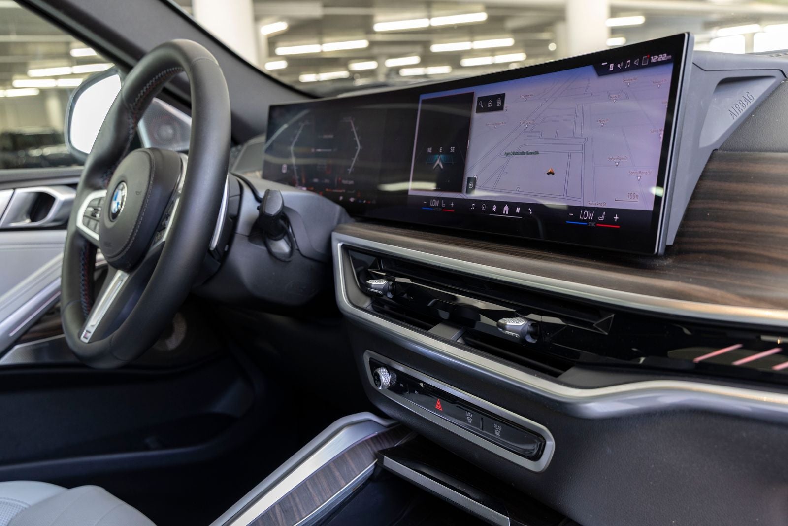 2024 BMW X6 M60i