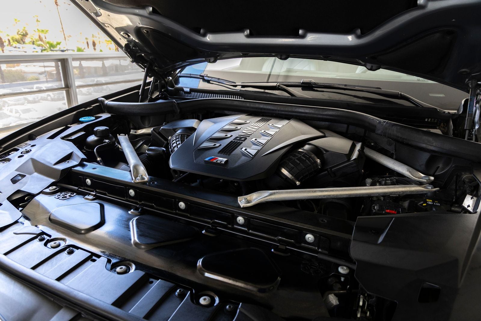 2024 BMW X6 M60i