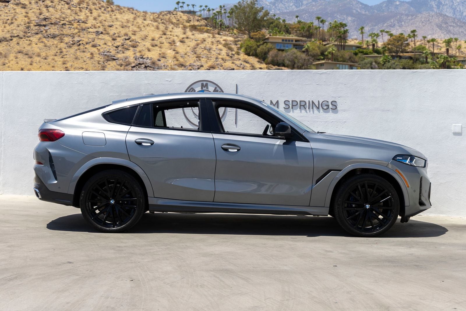 2024 BMW X6 M60i