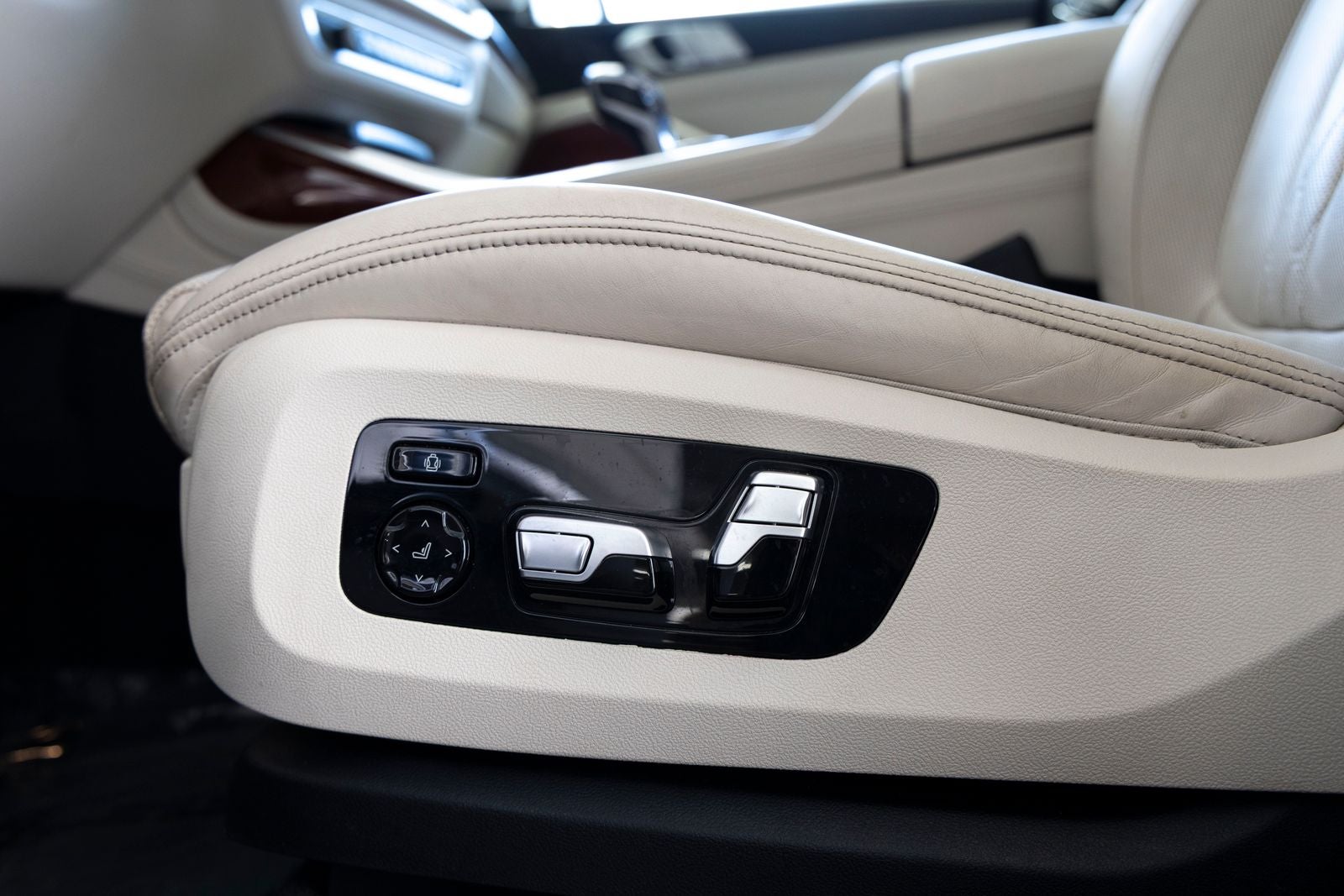 2021 BMW X7 ALPINA XB7
