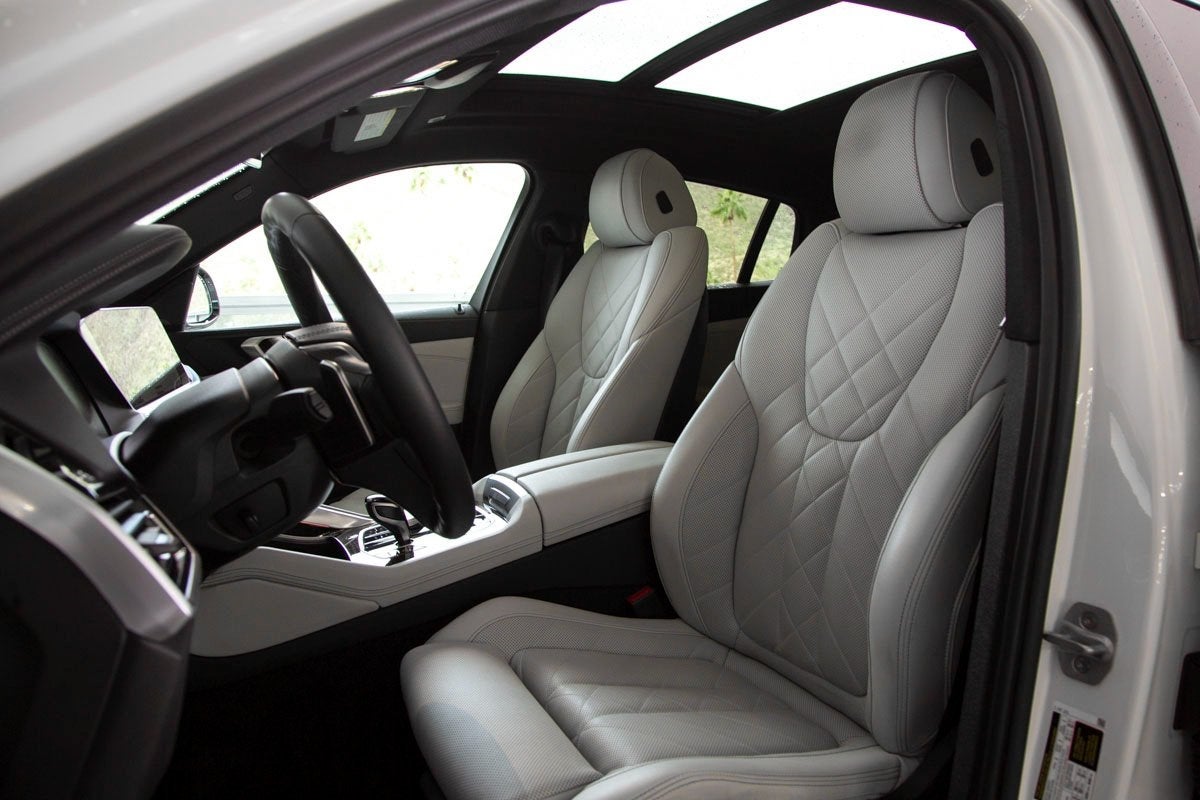 2023 BMW X6 xDrive40i