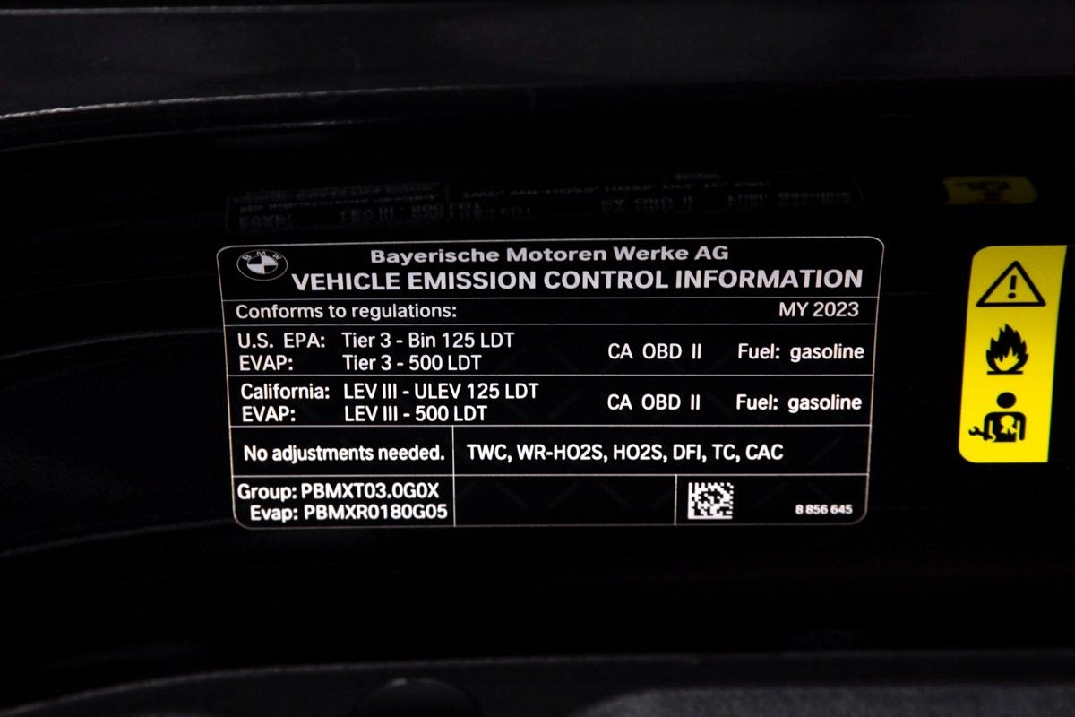 2023 BMW X6 xDrive40i