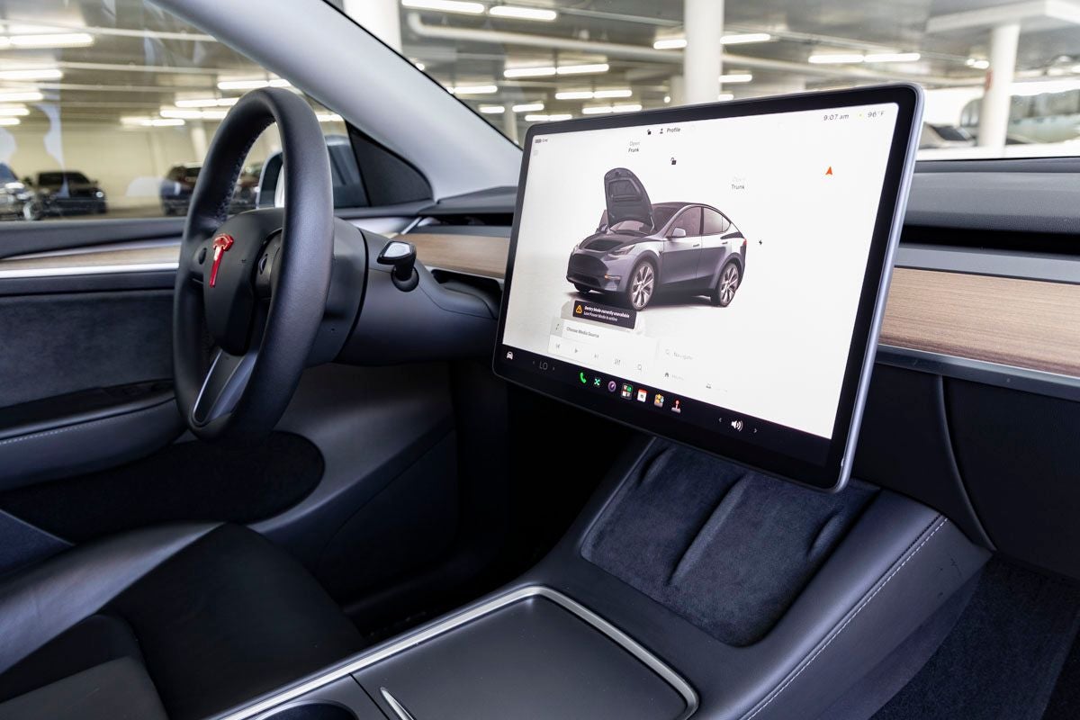 2023 Tesla Model Y Long Range - Photo 28