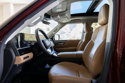 2025 INFINITI QX80 LUXE