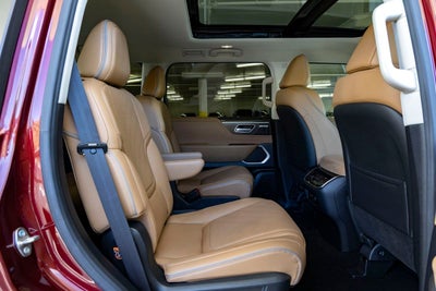 2025 INFINITI QX80 LUXE