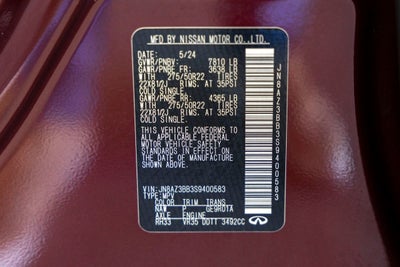 2025 INFINITI QX80 LUXE