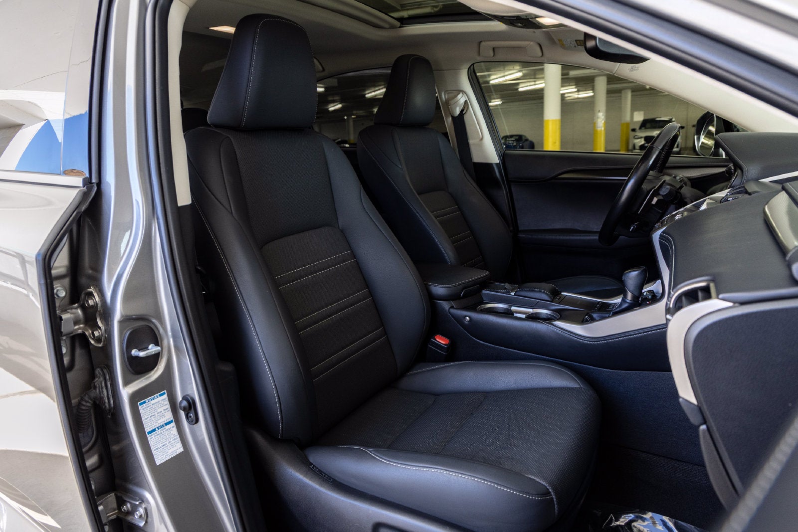 2020 Lexus NX Hybrid 300h - Photo 29