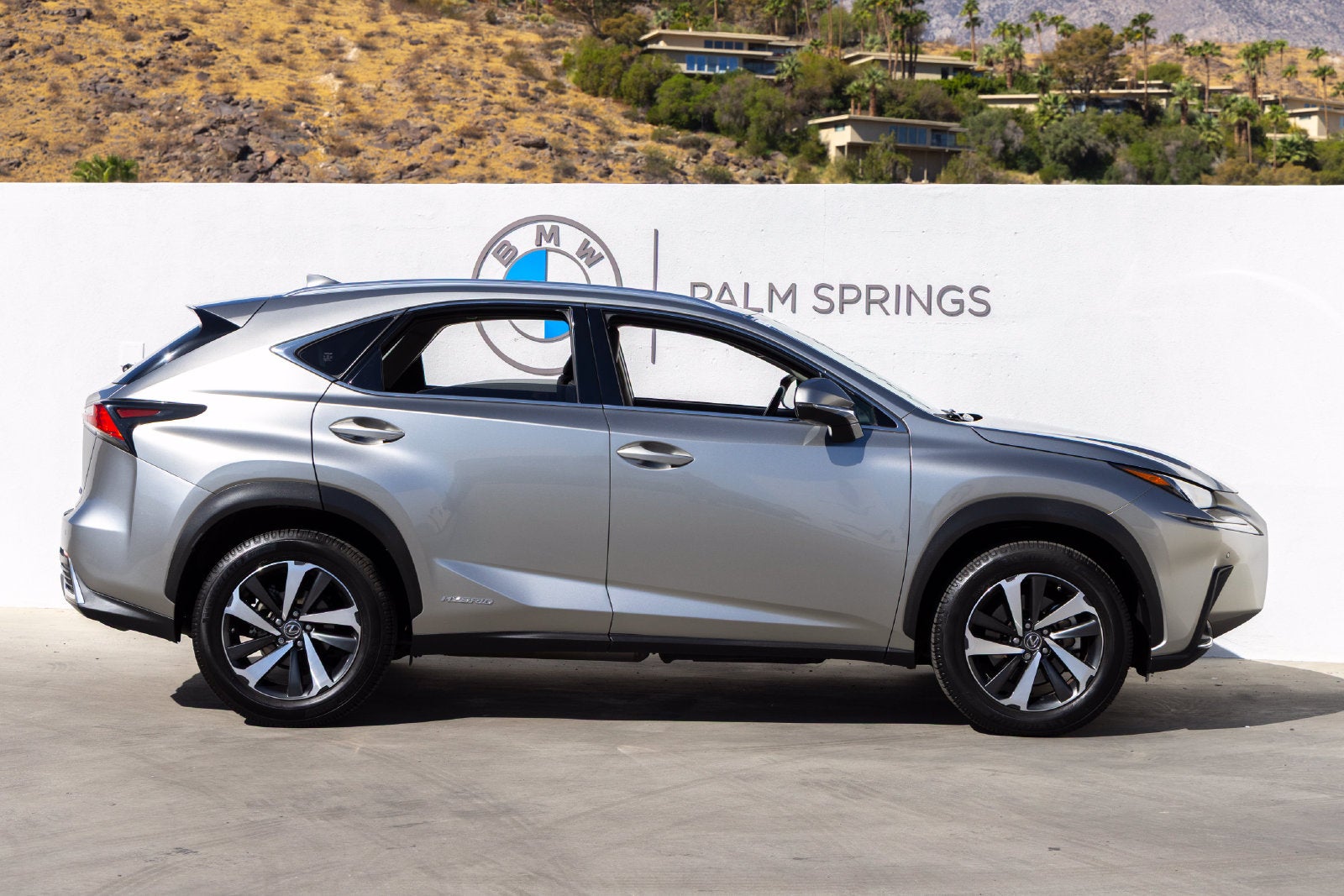 2020 Lexus NX Hybrid 300h - Photo 6