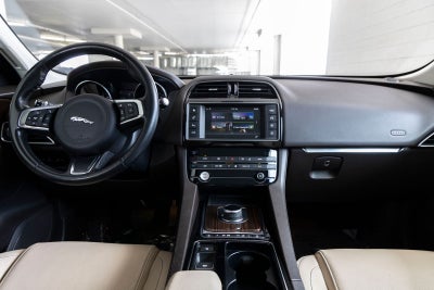 2018 Jaguar F-PACE 25t Prestige