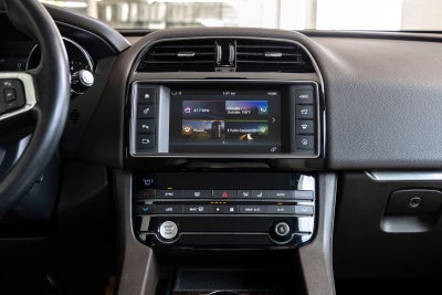 2018 Jaguar F-PACE 25t Prestige