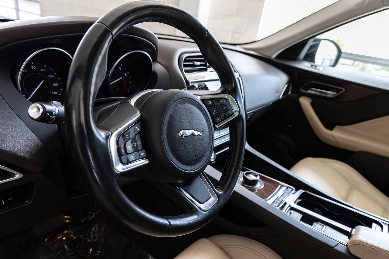 2018 Jaguar F-PACE 25t Prestige