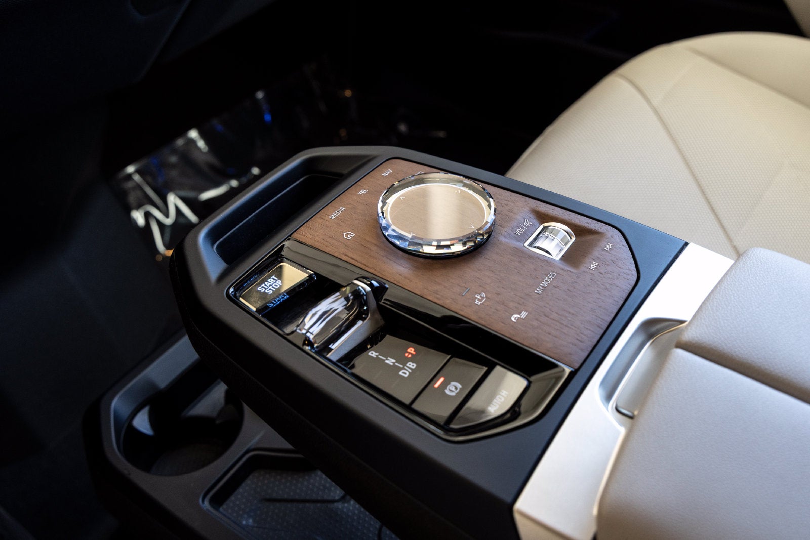 2024 BMW iX xDrive50