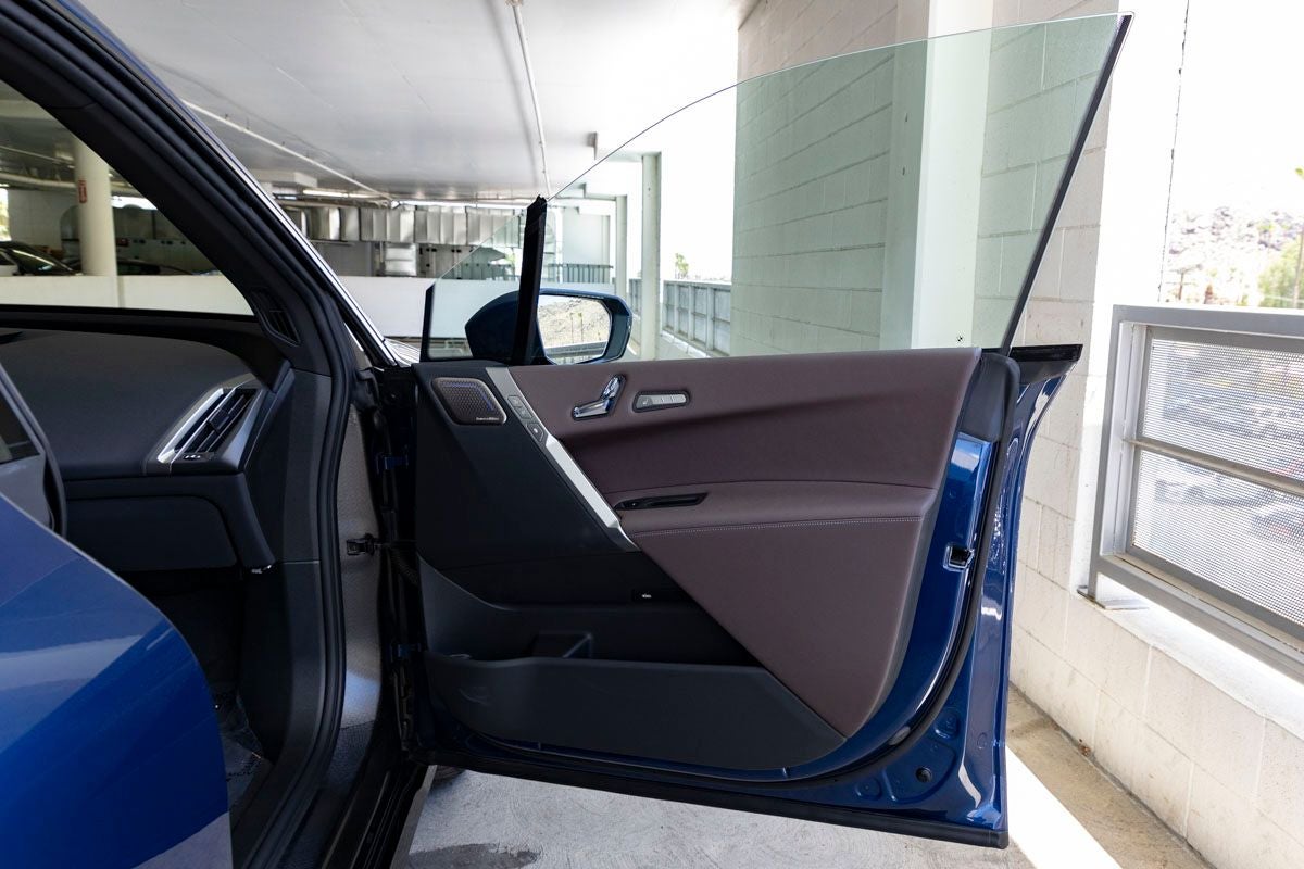 2025 BMW iX M60